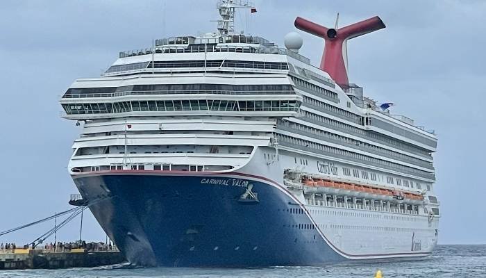Carnival Valor