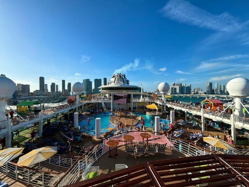carnival cruise Cabins to avoid on the Lido Deck